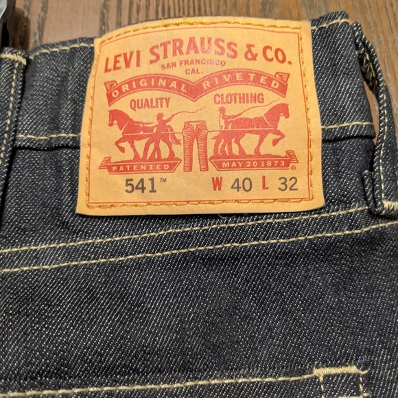 Jeans - Picture 3 of 4